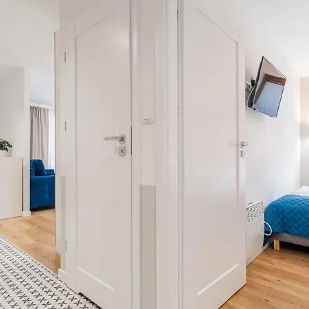 Lipova Park Coffee&wi-fi- 500 M Do Plazy, Bezplatny Meleks דירה