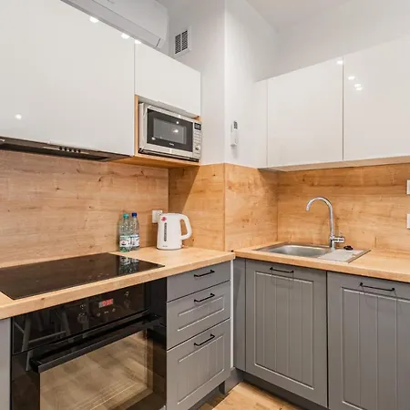 Lipova Park Coffee&wi-fi- 500 M Do Plazy, Bezplatny Meleks