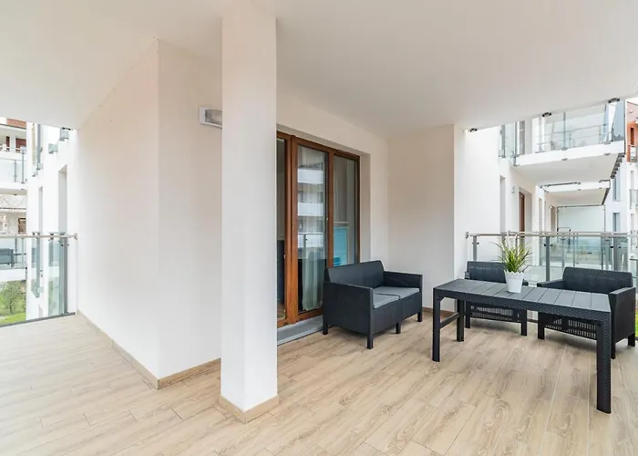Lipova Park Coffee&wi-fi- 500 M Do Plazy, Bezplatny Meleks Apartman Stegna